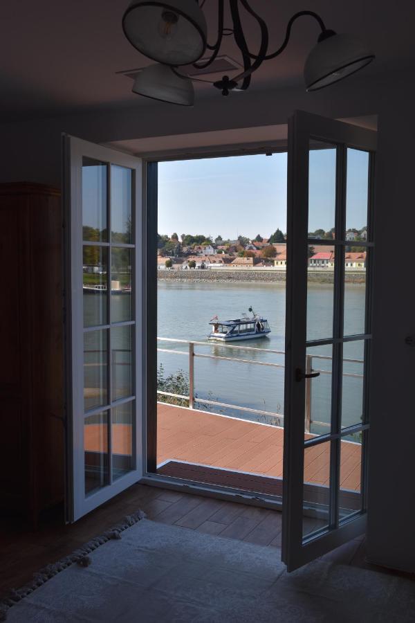 Szazesztendos Reveszhaz Apartman Szigetmonostor Exterior foto